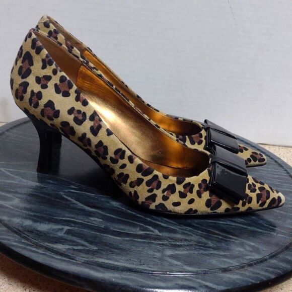 Anne Kline Leopard Pumps size 6.5.  Bx - Picture 1 of 7